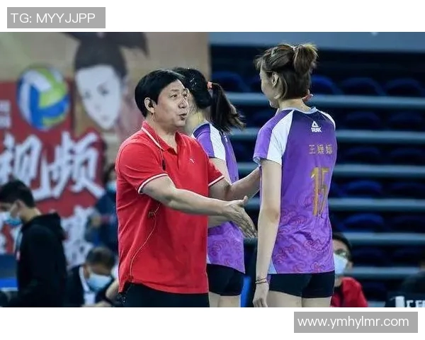 黄秀英专访：从排球新星到传奇教练的奋斗与成长之路